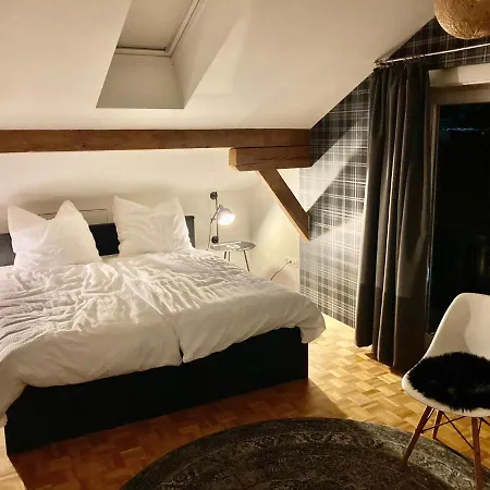 Sophie & Max In * باد جاستاين